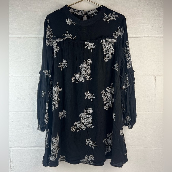 Lulus Black Long Sleeve Embroidered Dress, Large - Picture 2 of 8